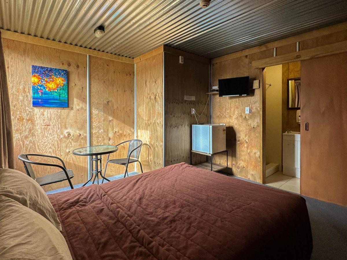The Crossing Lodge & Backpackers Erua Екстериор снимка