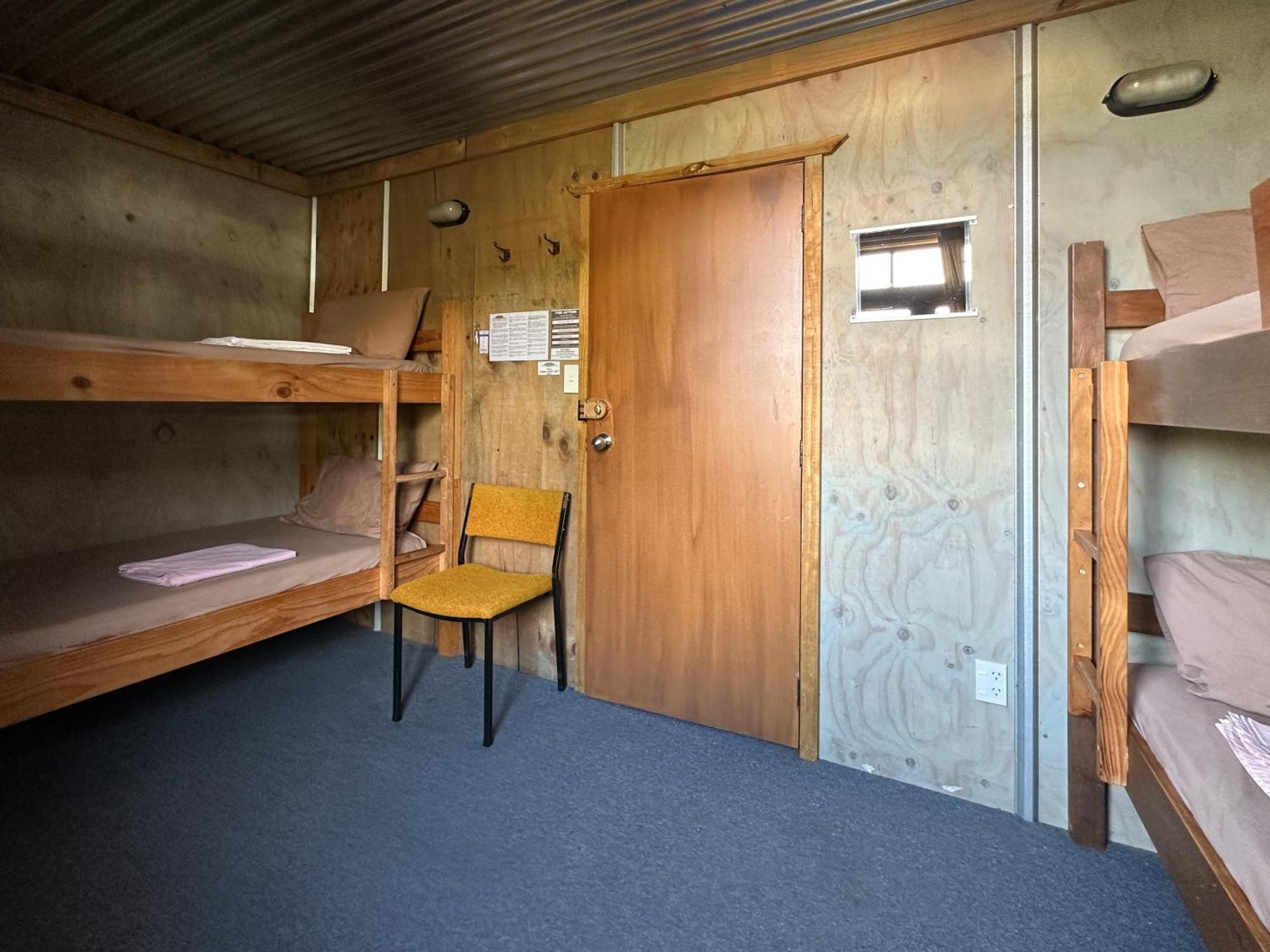 The Crossing Lodge & Backpackers Erua Екстериор снимка