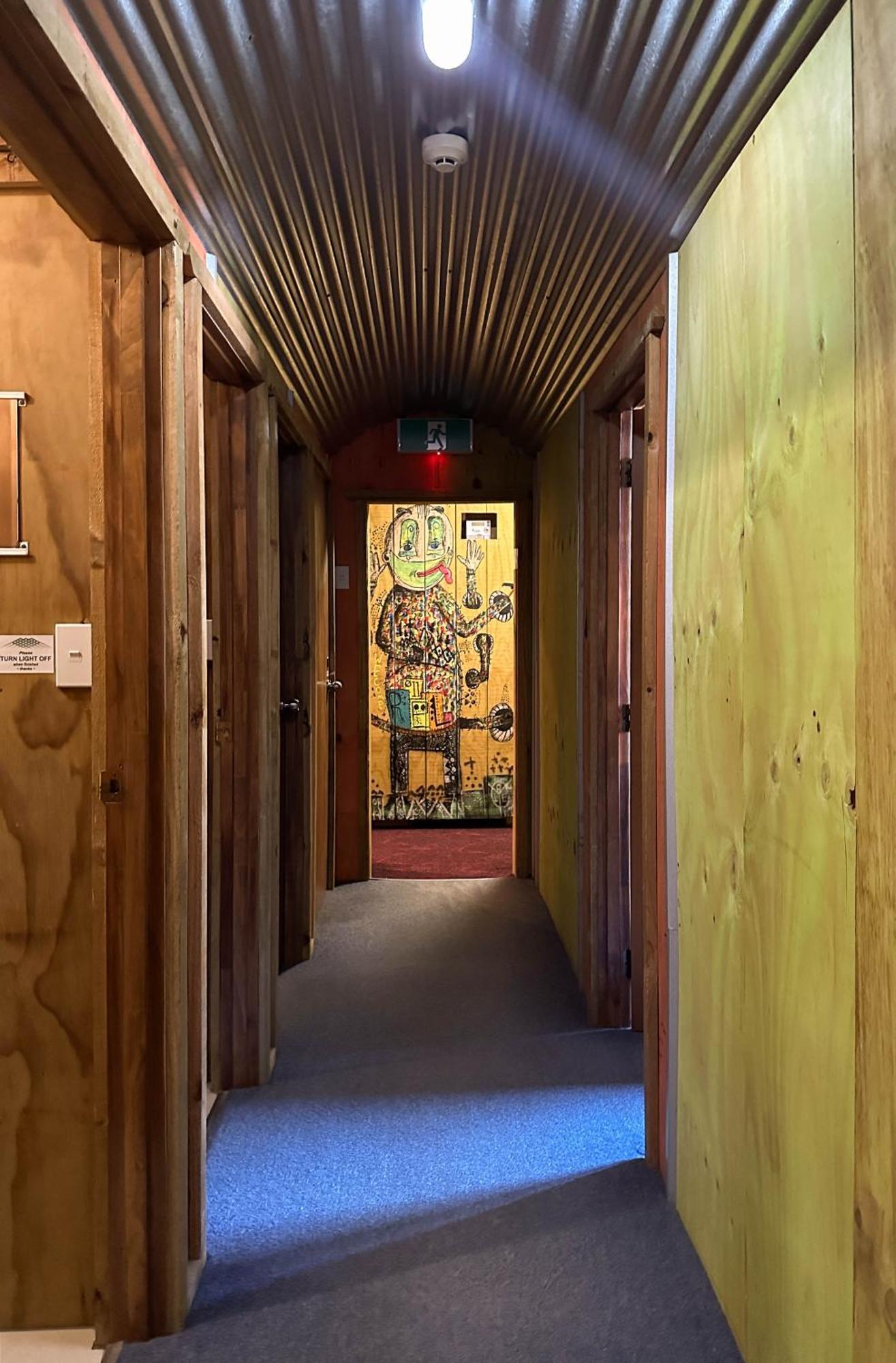 The Crossing Lodge & Backpackers Erua Екстериор снимка