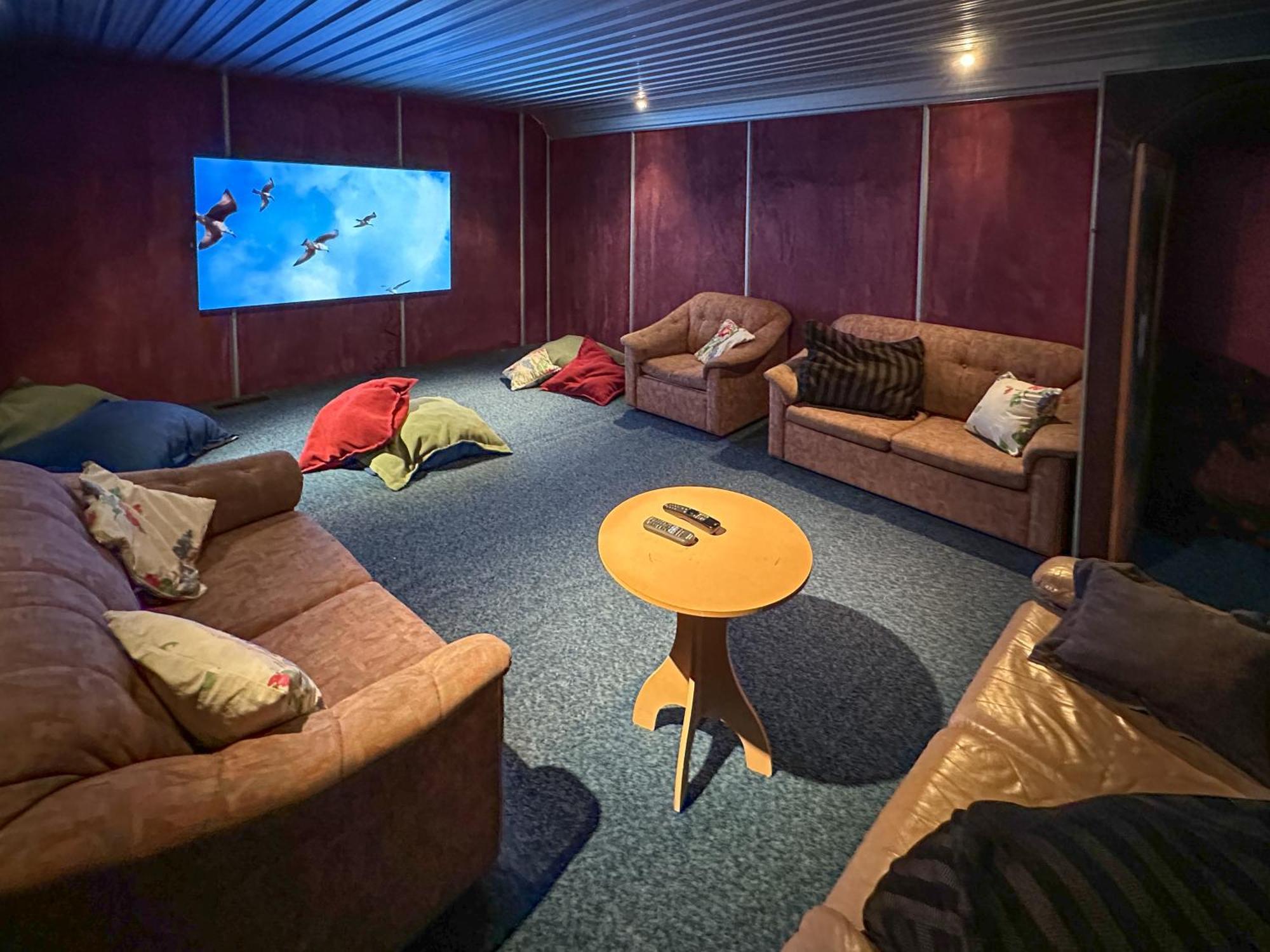 The Crossing Lodge & Backpackers Erua Екстериор снимка