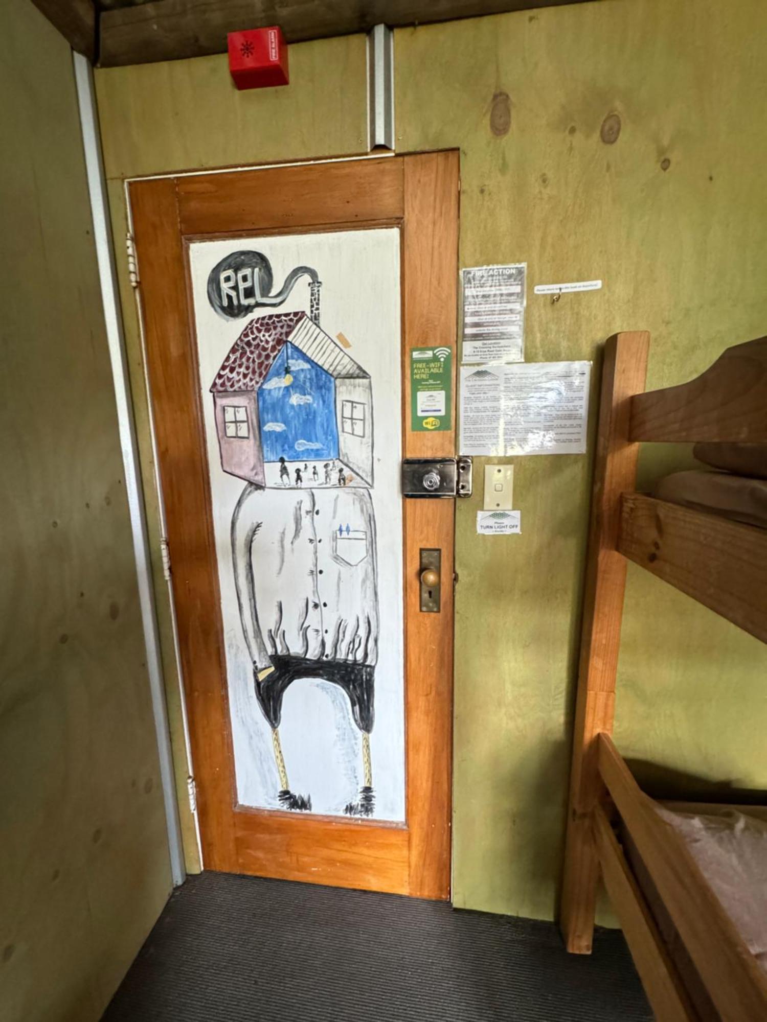 The Crossing Lodge & Backpackers Erua Екстериор снимка
