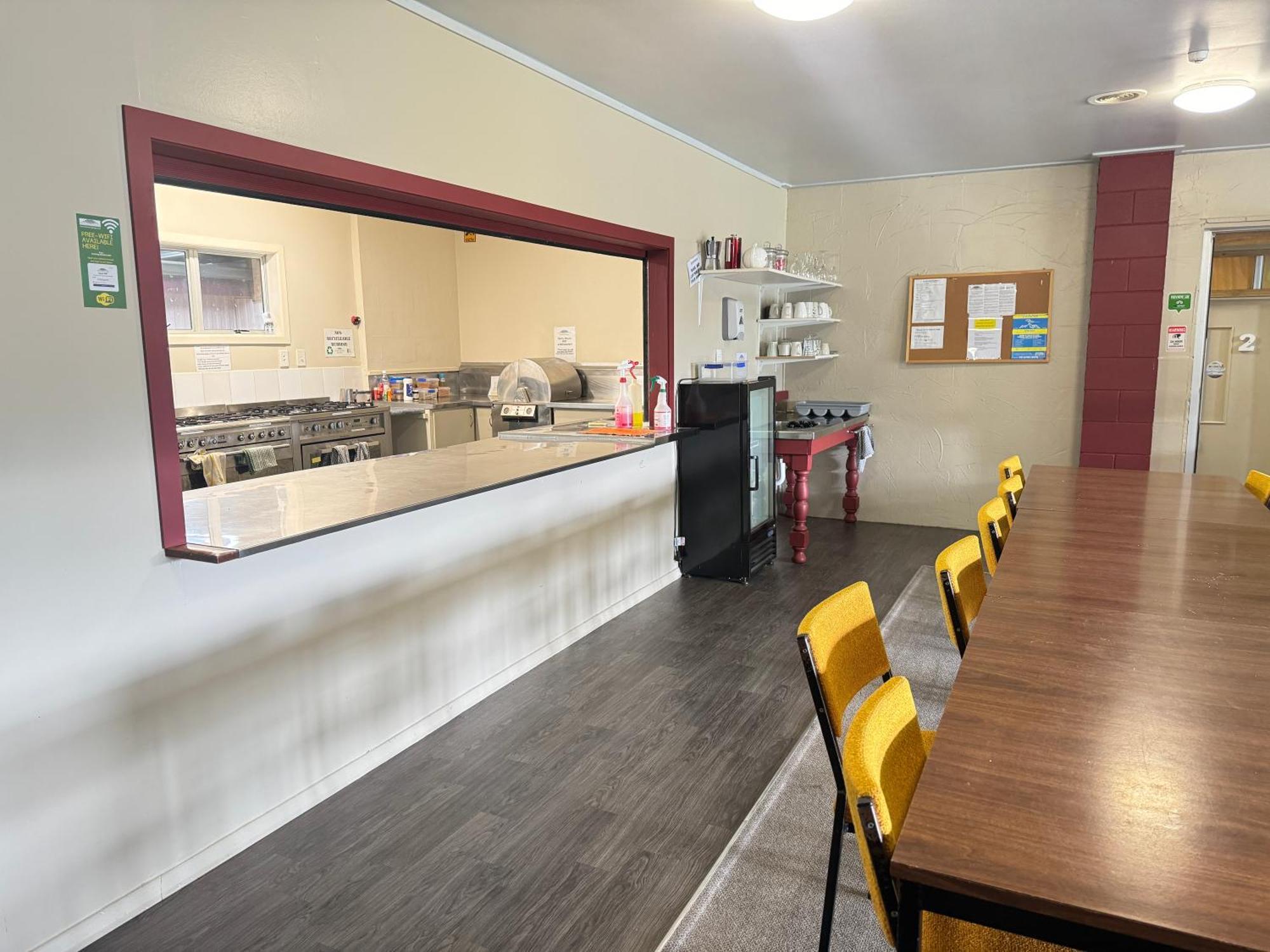 The Crossing Lodge & Backpackers Erua Екстериор снимка