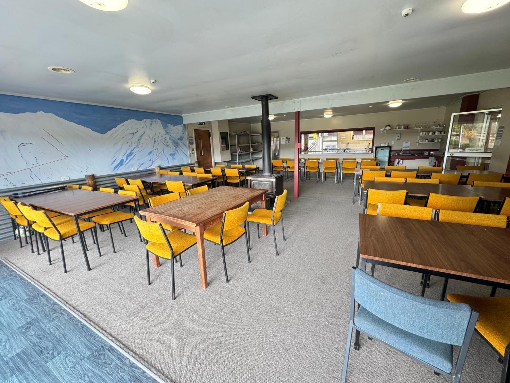 The Crossing Lodge & Backpackers Erua Екстериор снимка