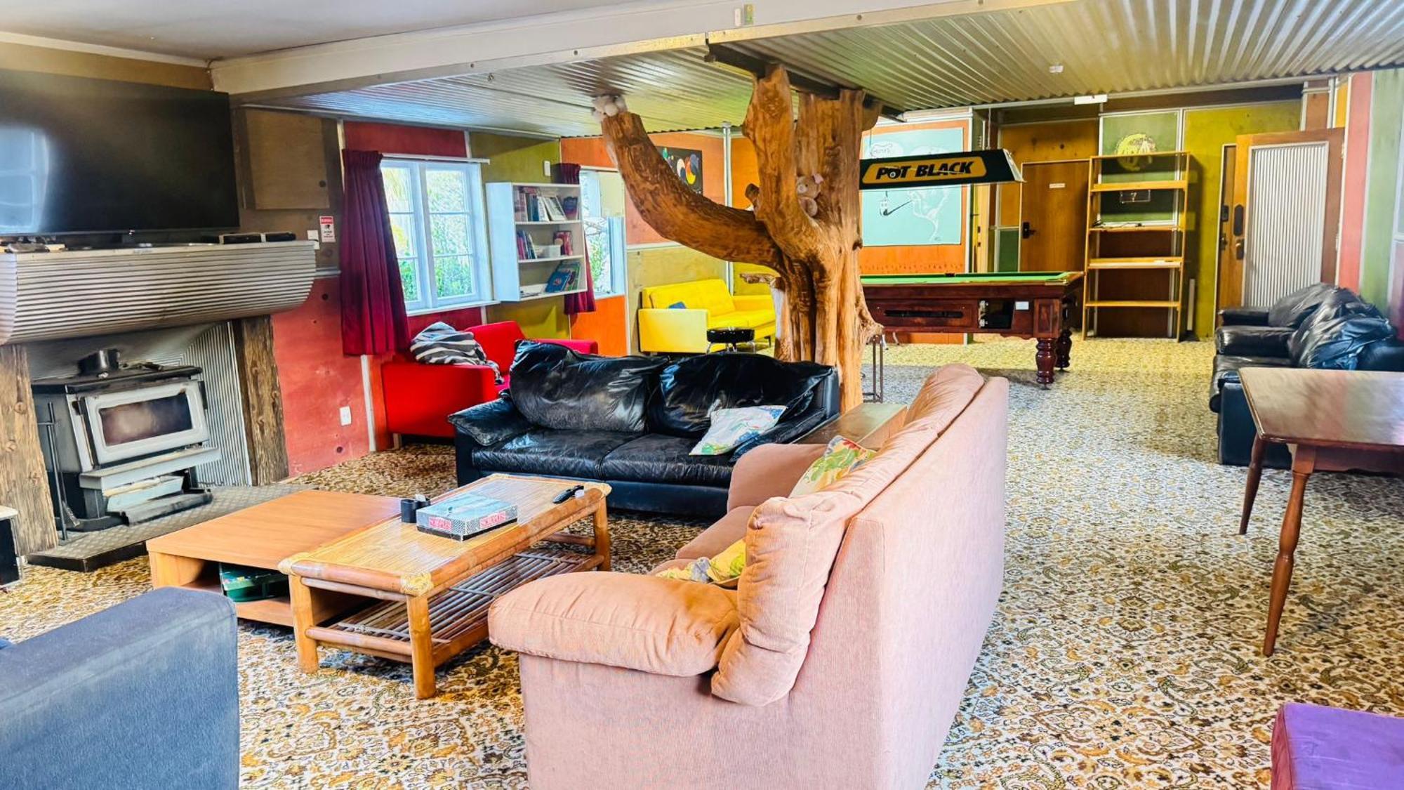 The Crossing Lodge & Backpackers Erua Екстериор снимка