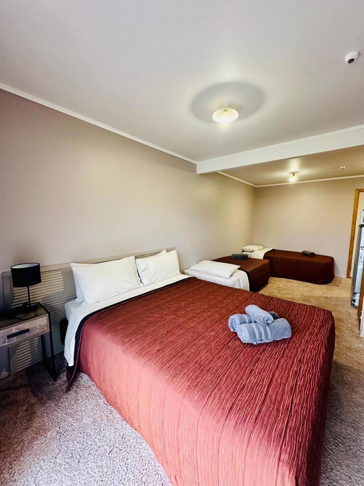 The Crossing Lodge & Backpackers Erua Екстериор снимка