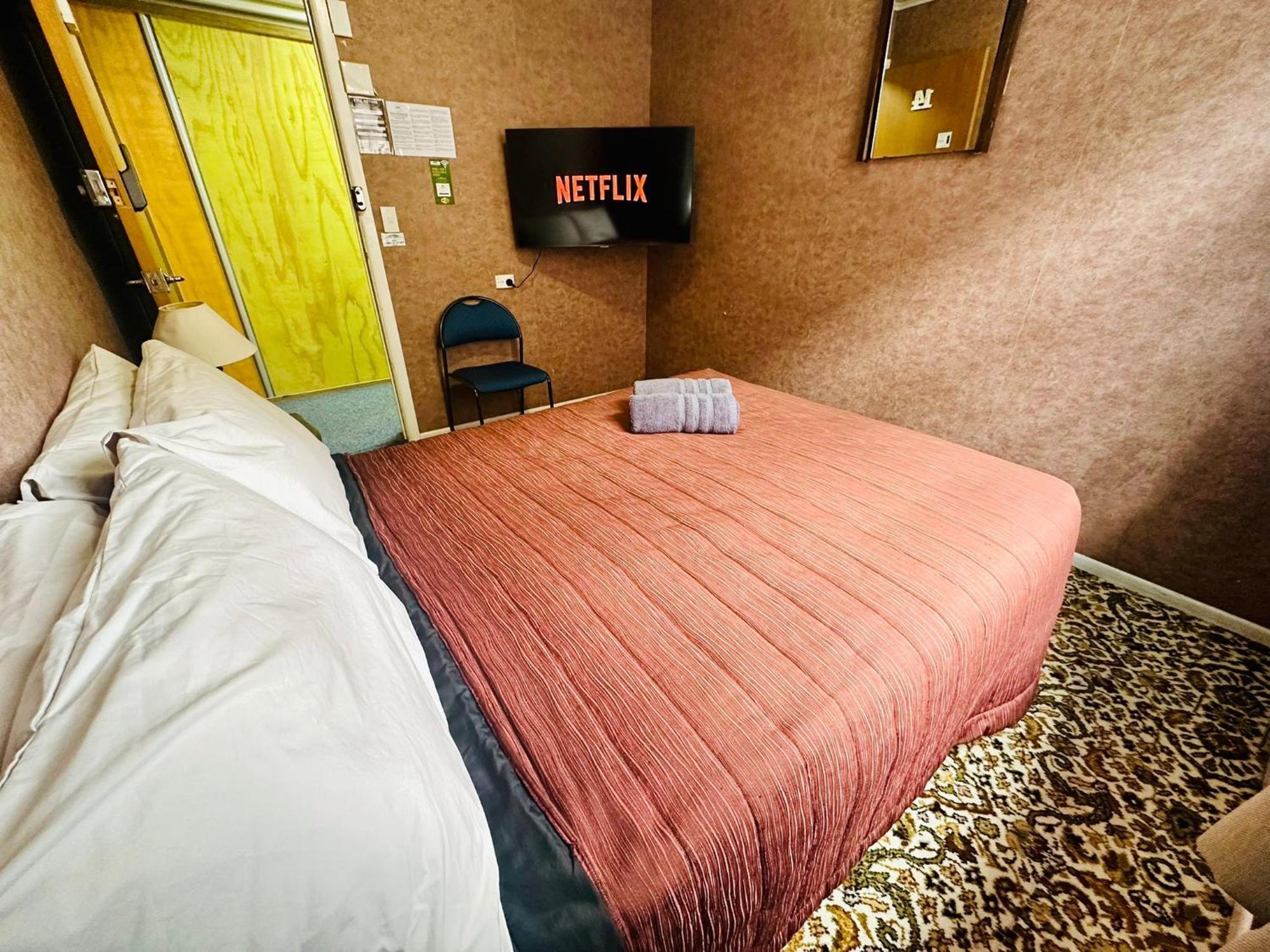 The Crossing Lodge & Backpackers Erua Екстериор снимка